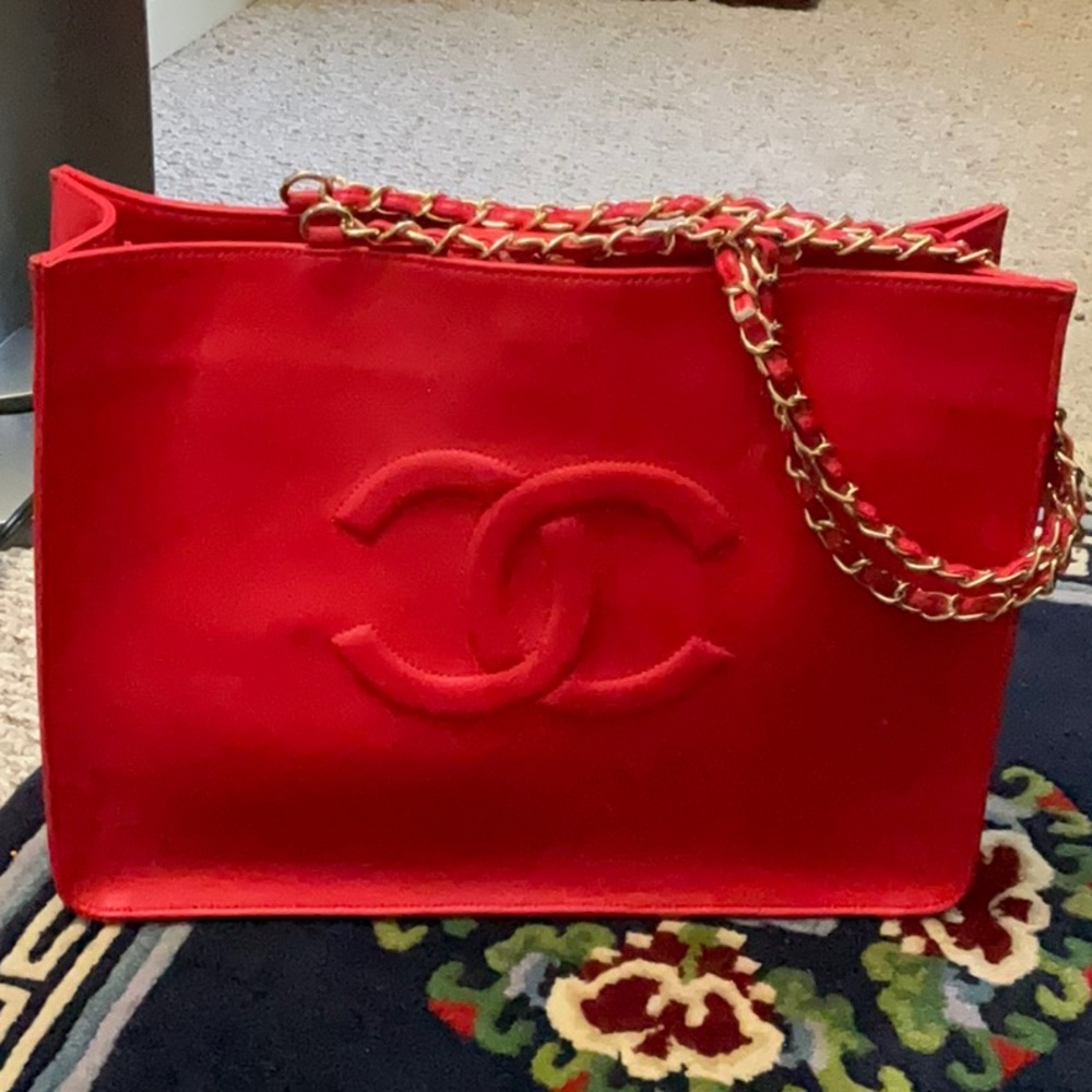 Chanel Red Shoulder Bag Gold Chain Embossed Logo